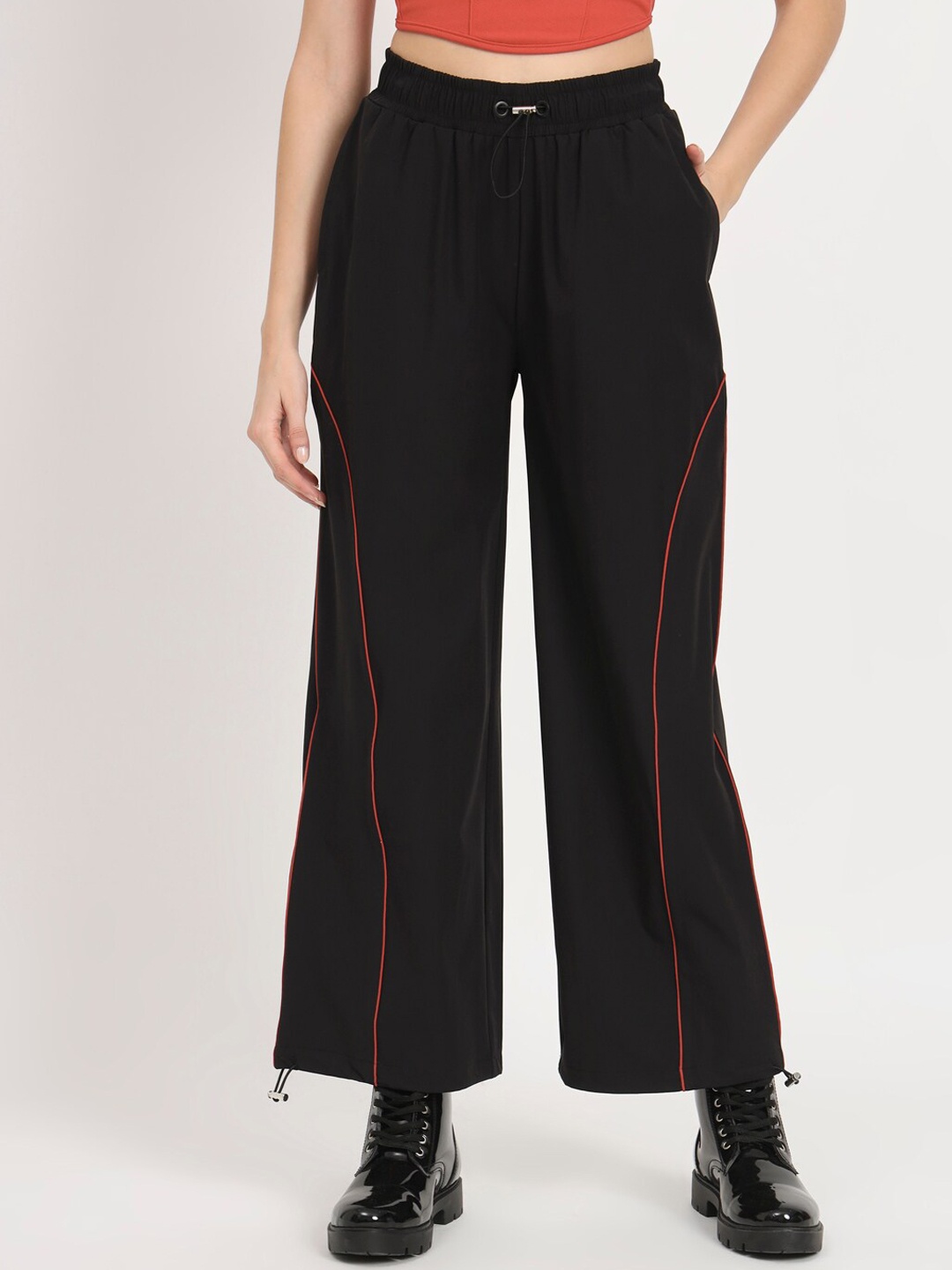 

VividArtsy Parachute Joggers, Black