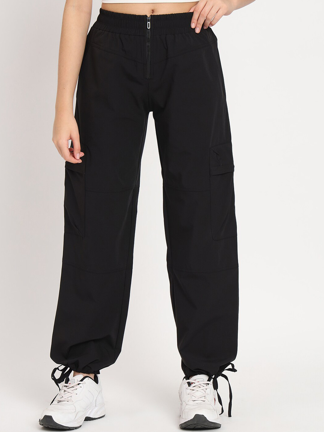 

VividArtsy Parachute Joggers, Black