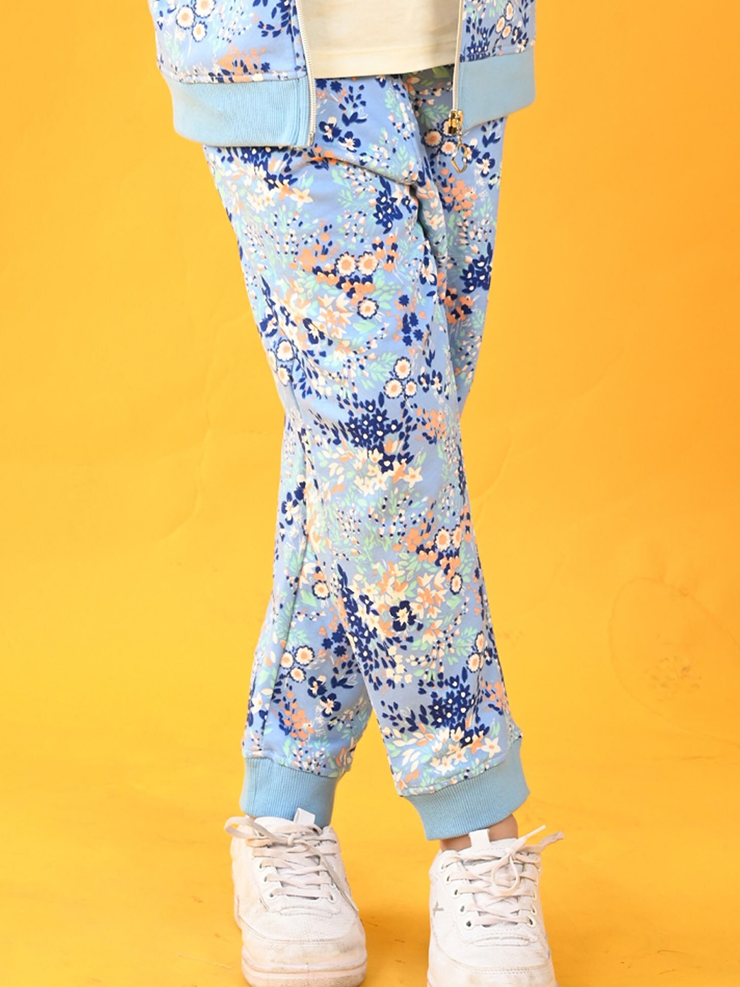 

Anthrilo Girls Floral Printed Mid-Rise Joggers, Blue