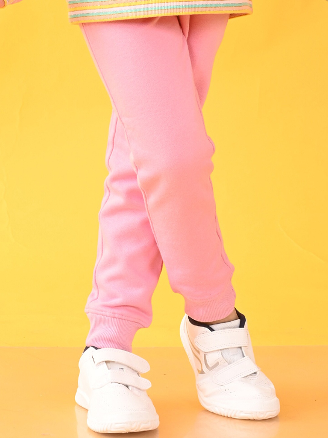 

Anthrilo Girls Mid-Rise Joggers, Pink