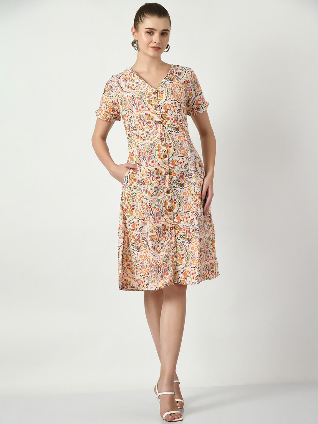 

Myshka Yellow Floral Printed V-Neck Linen A-Line Dress