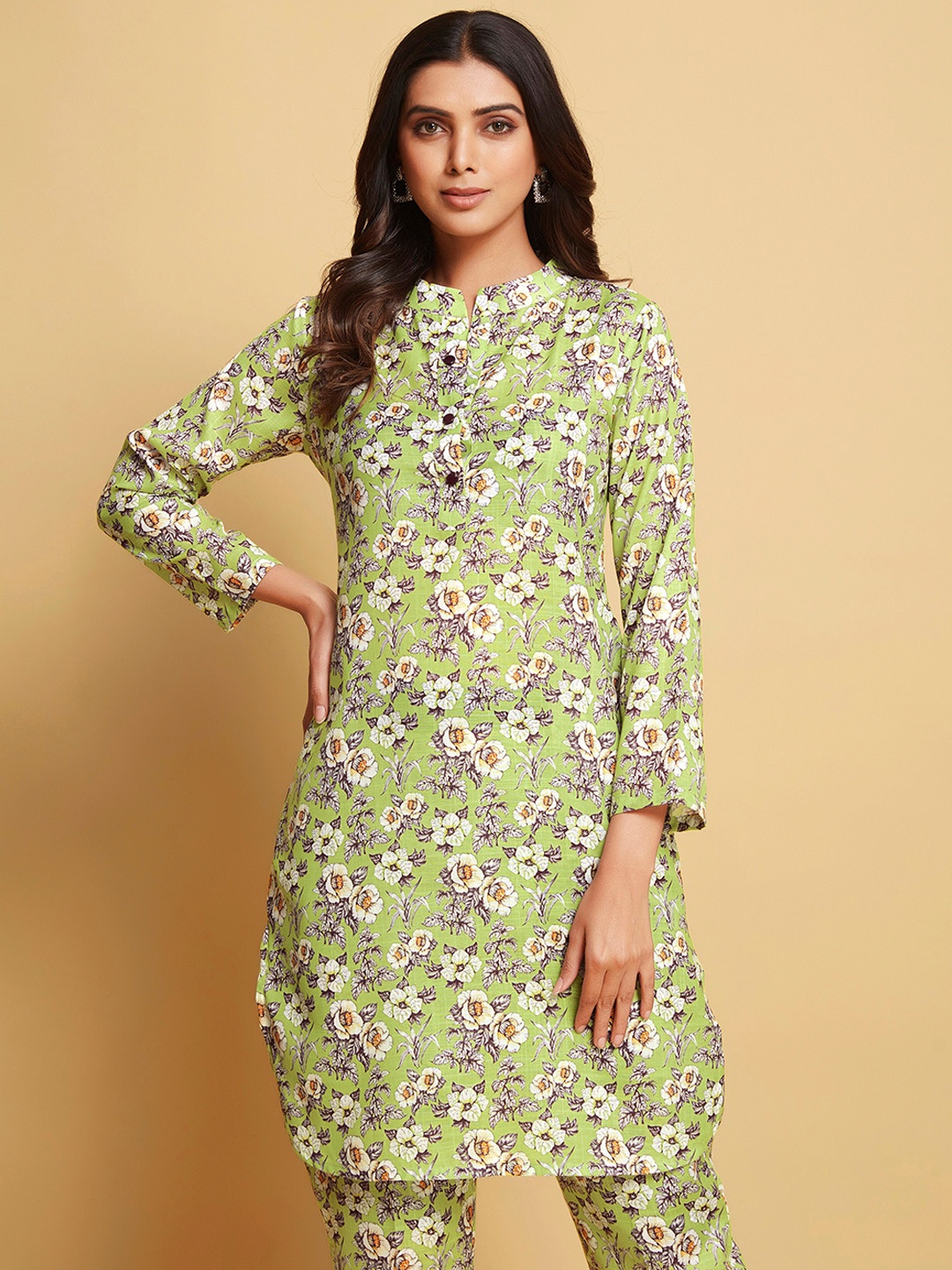 

Sangria Green Floral Printed Mandarin Collar Pure Cotton Straight Kurta With Trouser