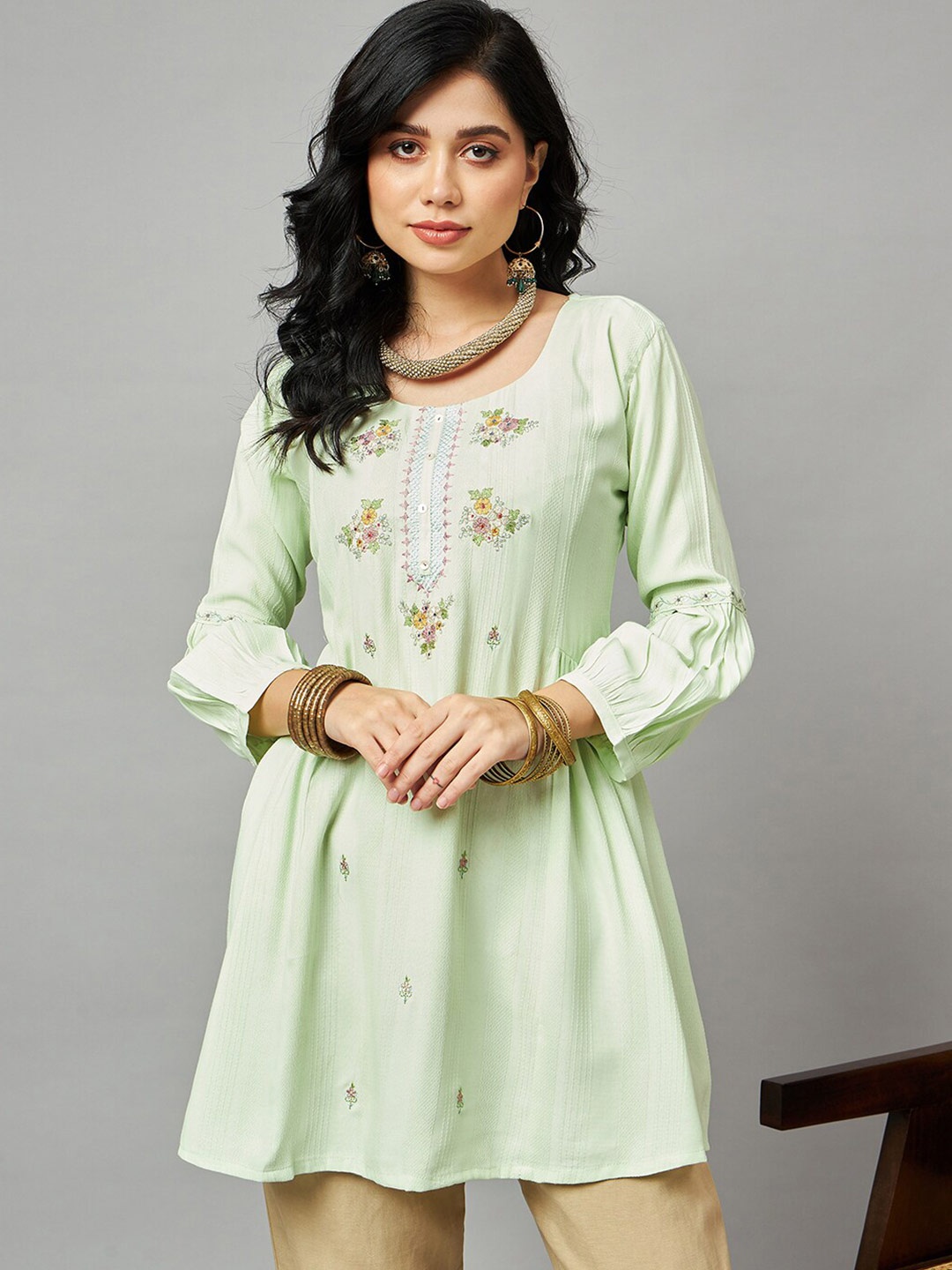

HERE&NOW Green Ethnic Motifs Embroidered Pleated Top