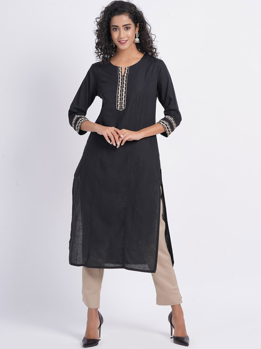 

SUTI Floral Yoke Design Thread Work Straight Kurta, Black