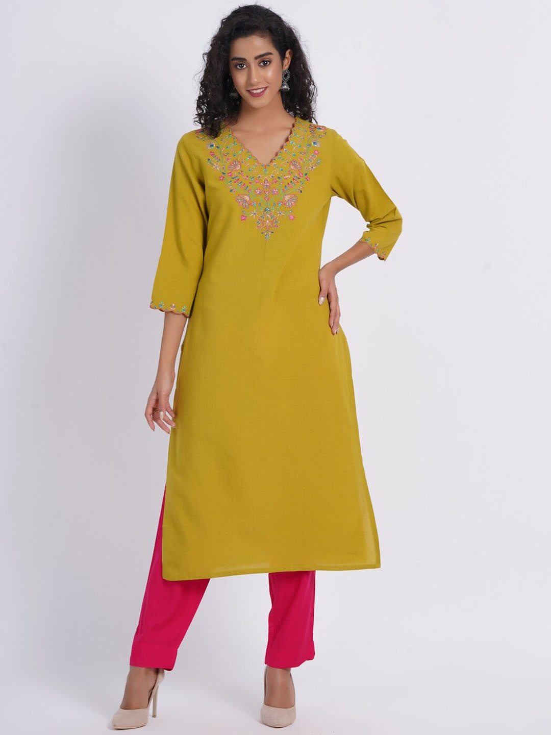 

SUTI Floral Yoke Design Regular Kurta, Green