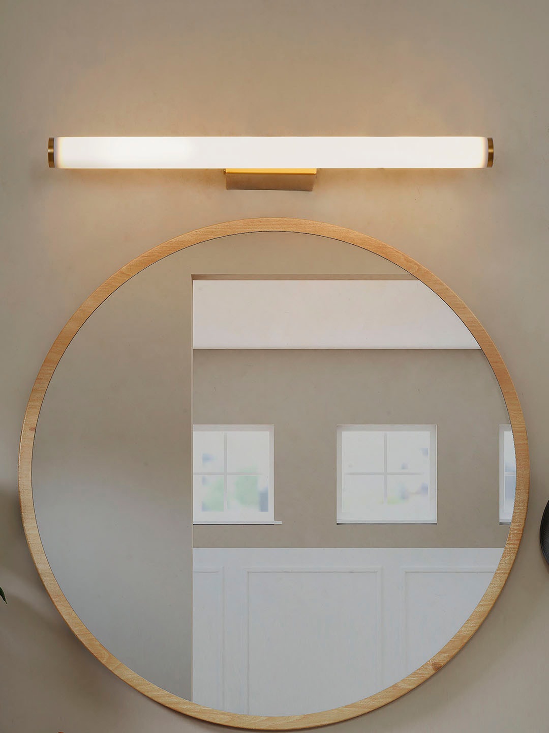 

Fos Lighting White Long Horizontal Pipe LED Vanity Light