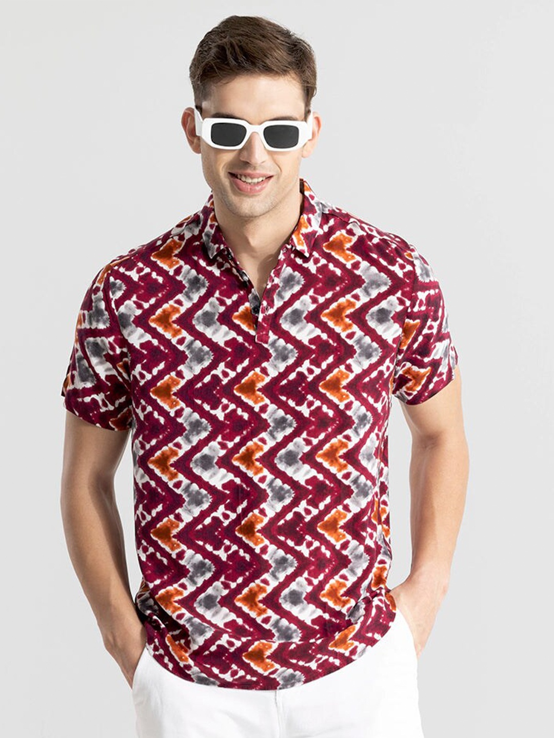 

Snitch Red Tie and Dye Printed Polo Collar T-shirt