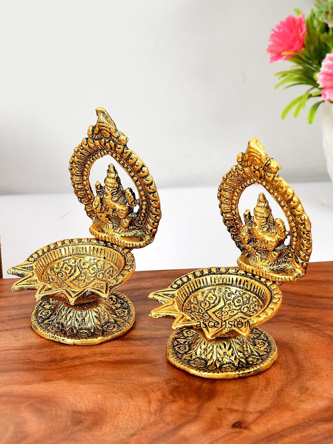 

Ascension Golden Metal Decorative Platter with Diya Antique Showpiece Set, Gold