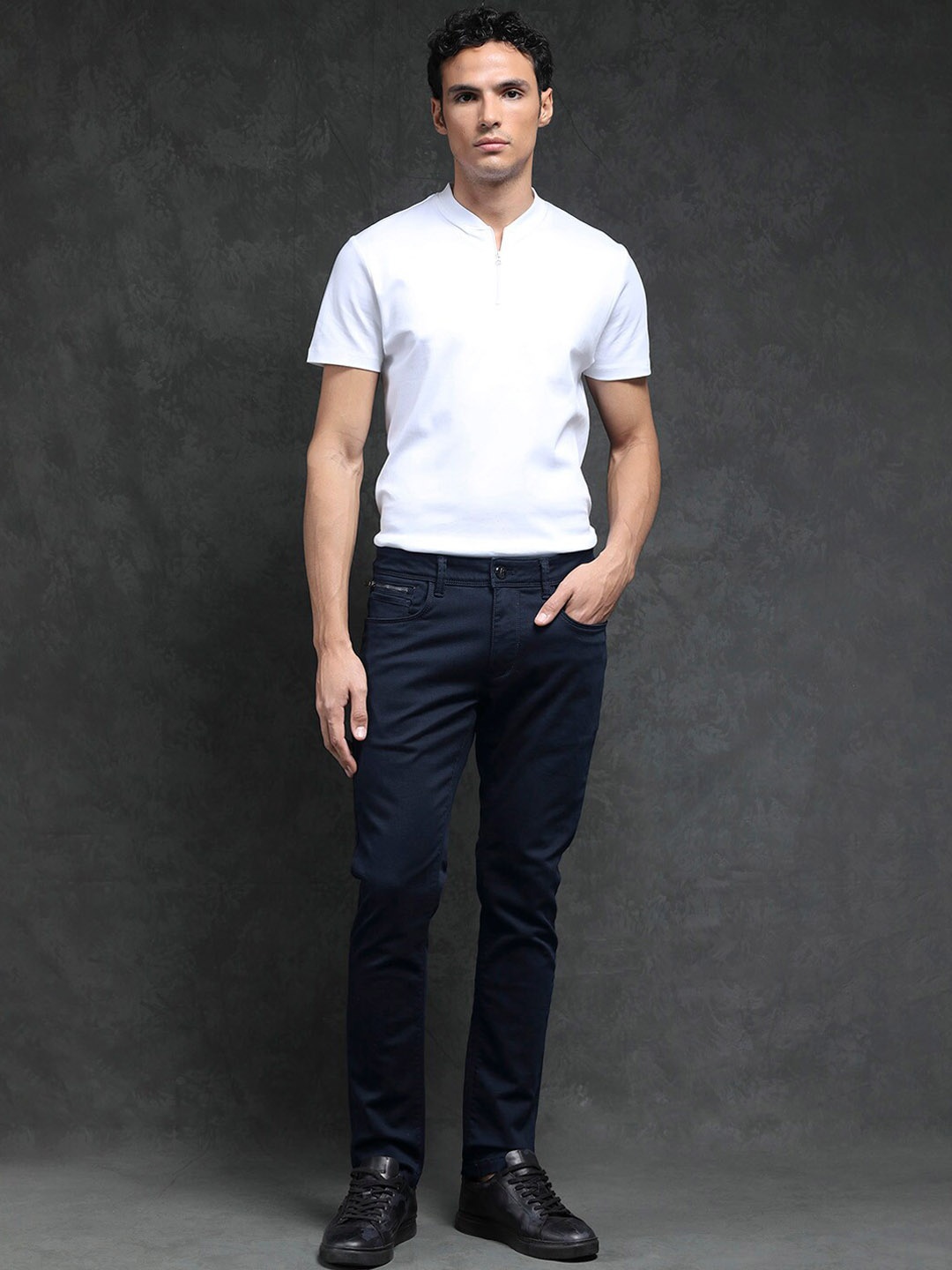 

RARE RABBIT Men Saton Slim Fit Cotton Jeans, Navy blue