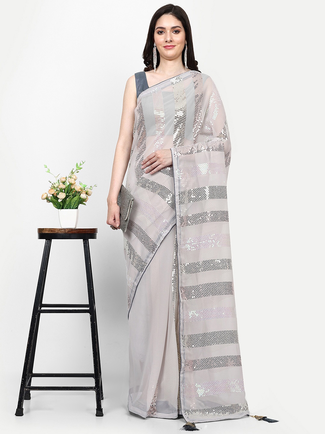 

Manu Designer Embellished Sequinned Pure Georgette Saree, Grey