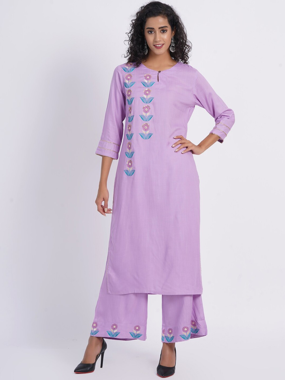 

SUTI Floral Embroidered Regular Thread Work Kurta with Palazzos, Purple