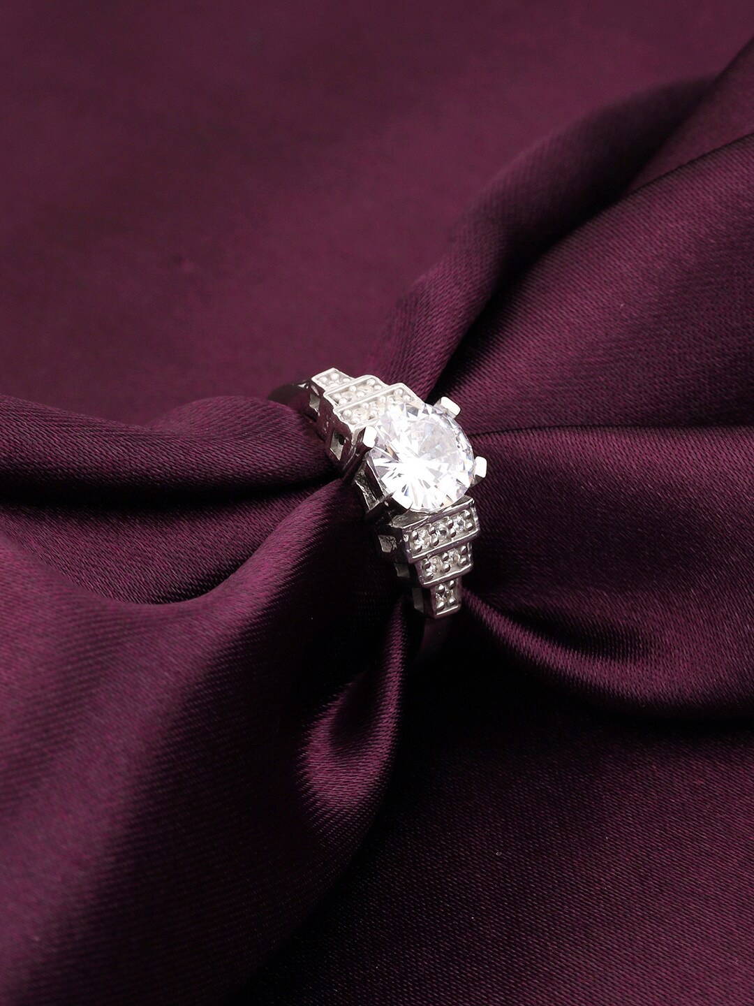 

GIVA 925 Sterling Silver Rhodium-Plated Cubic Zirconia-Studded Finger Ring