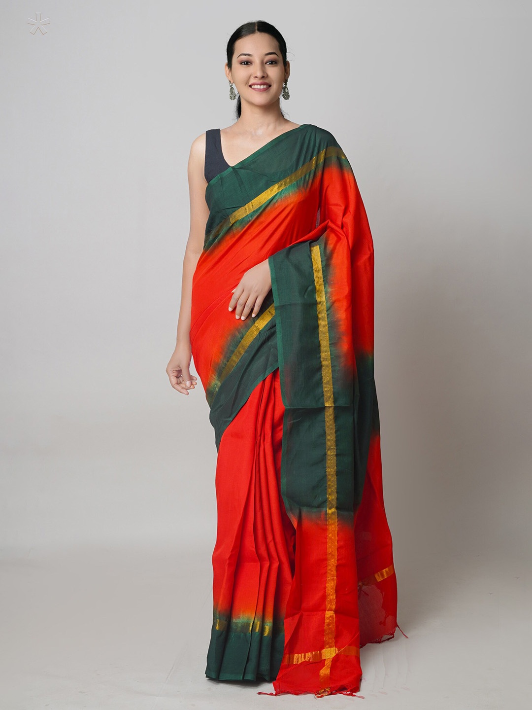 

Unnati Silks Ombre Dyed Mangalagiri Saree, Red