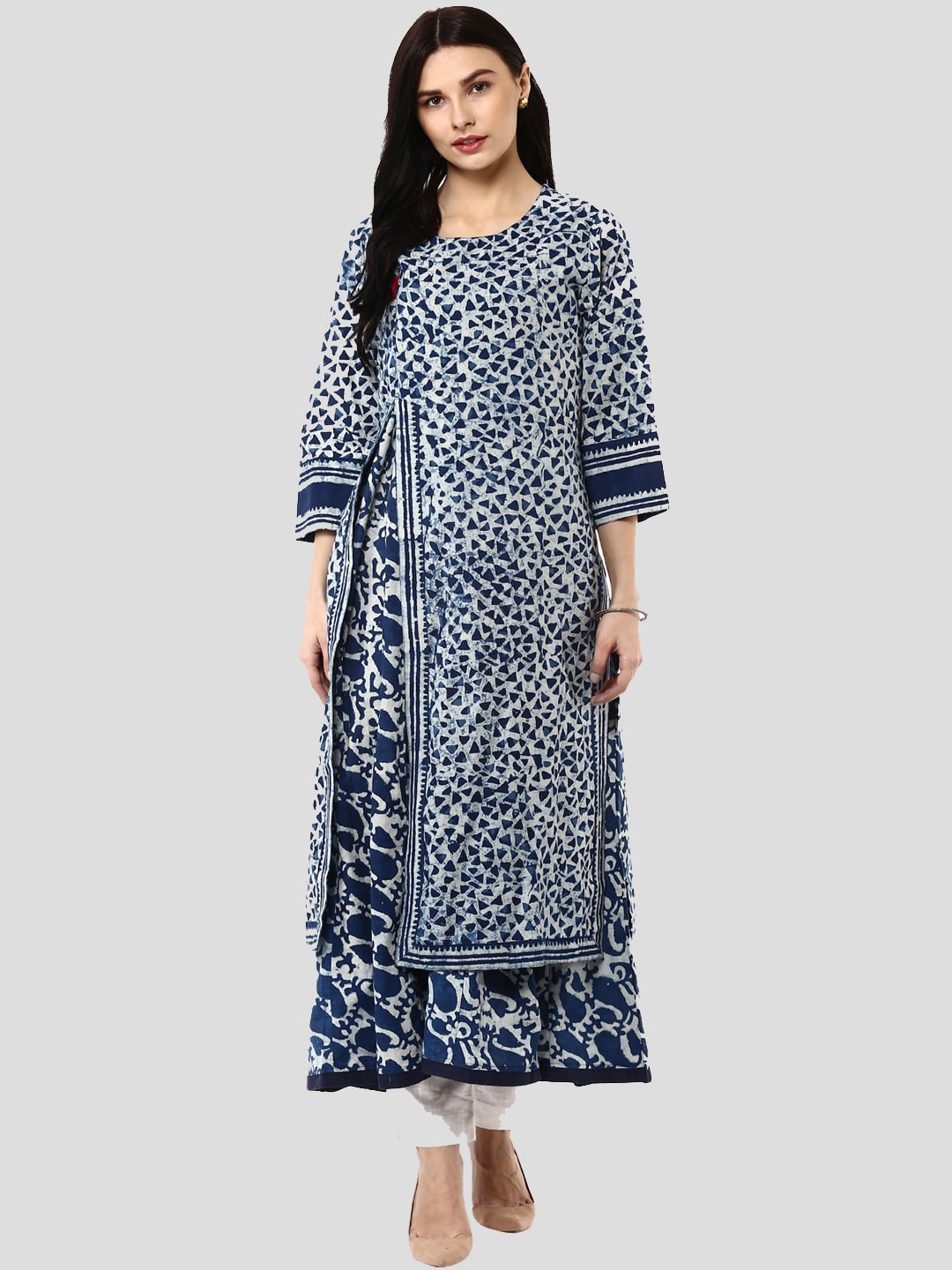 

Geroo Jaipur Geometric Printed Indigo Layered Pure Cotton Kurta, Blue