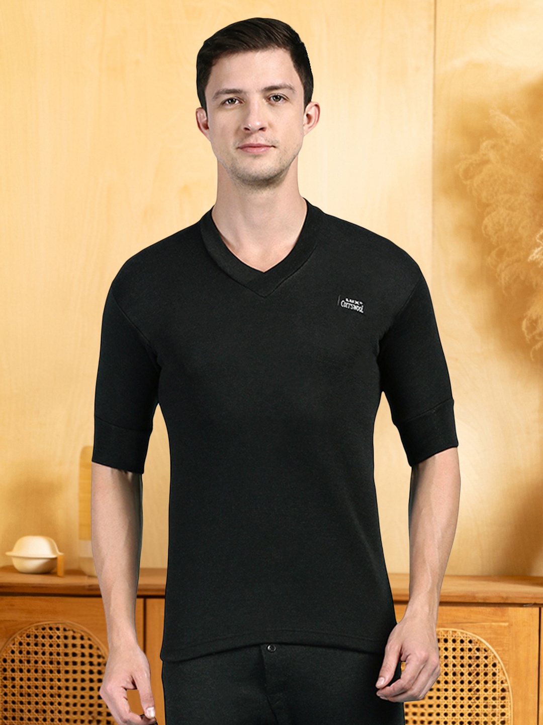 

Lux Cottswool V-Neck Short Sleeves Thermal Top, Black