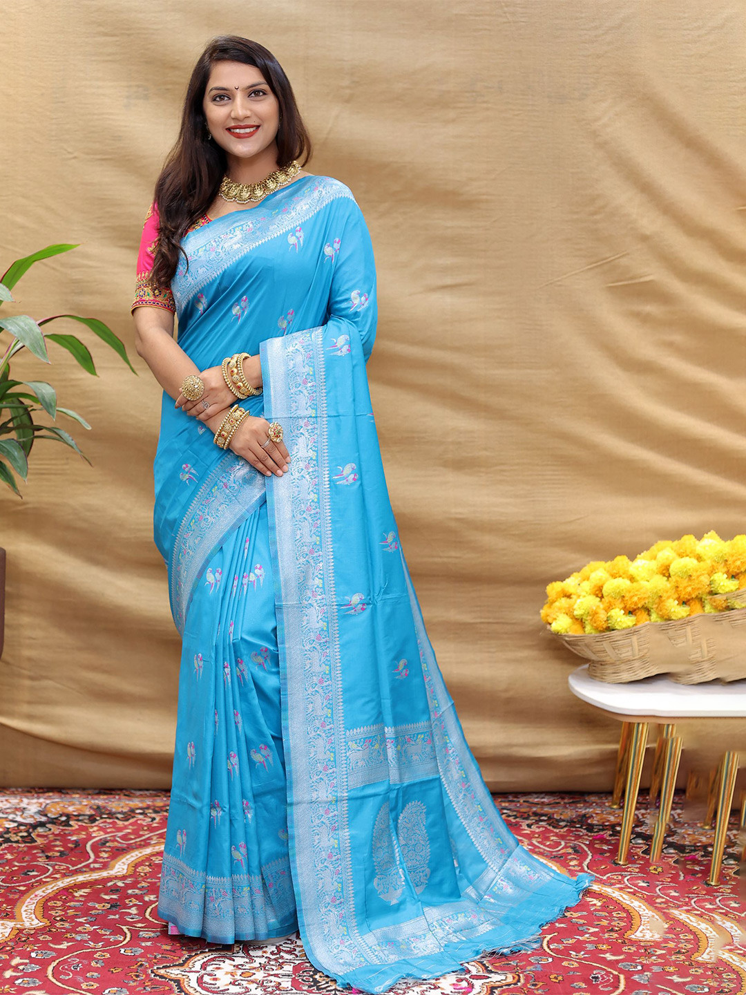 

Royal Rajgharana Saree Ethnic Motifs Woven Design Zari Art Silk Banarasi Saree, Turquoise blue