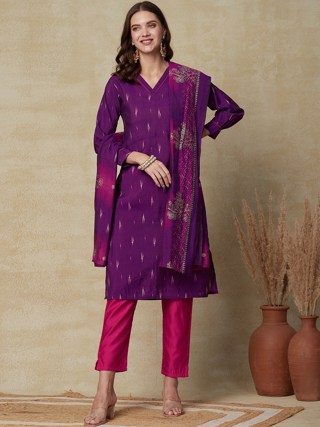

FASHOR Purple Ethnic Motifs Printed Ikat Straight Kurta With Dupatta