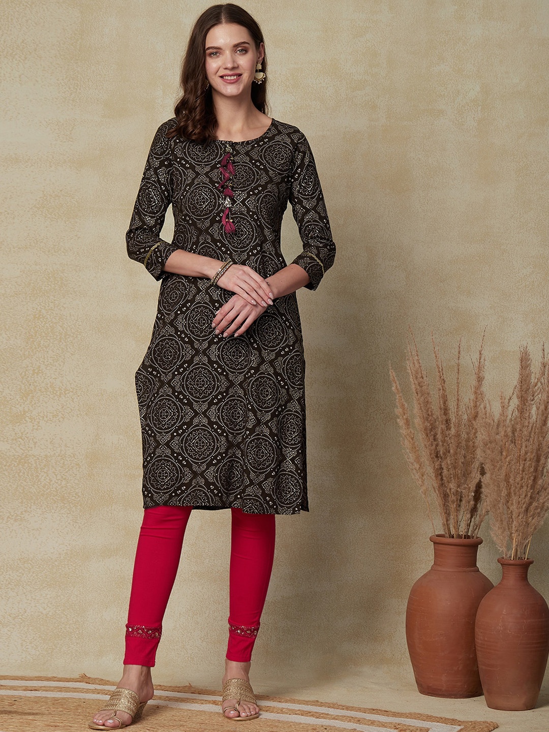 

FASHOR Bandhani Printed Sequinned Kurta, Brown