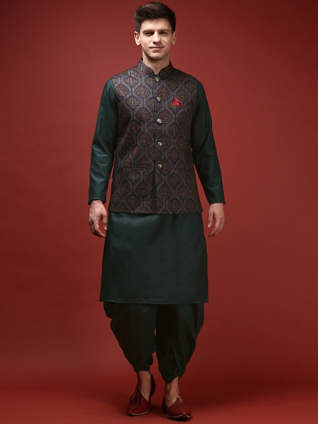 

KISAH Mandarin Collar Regular Kurta with Dhoti Pants & Nehru jacket, Green