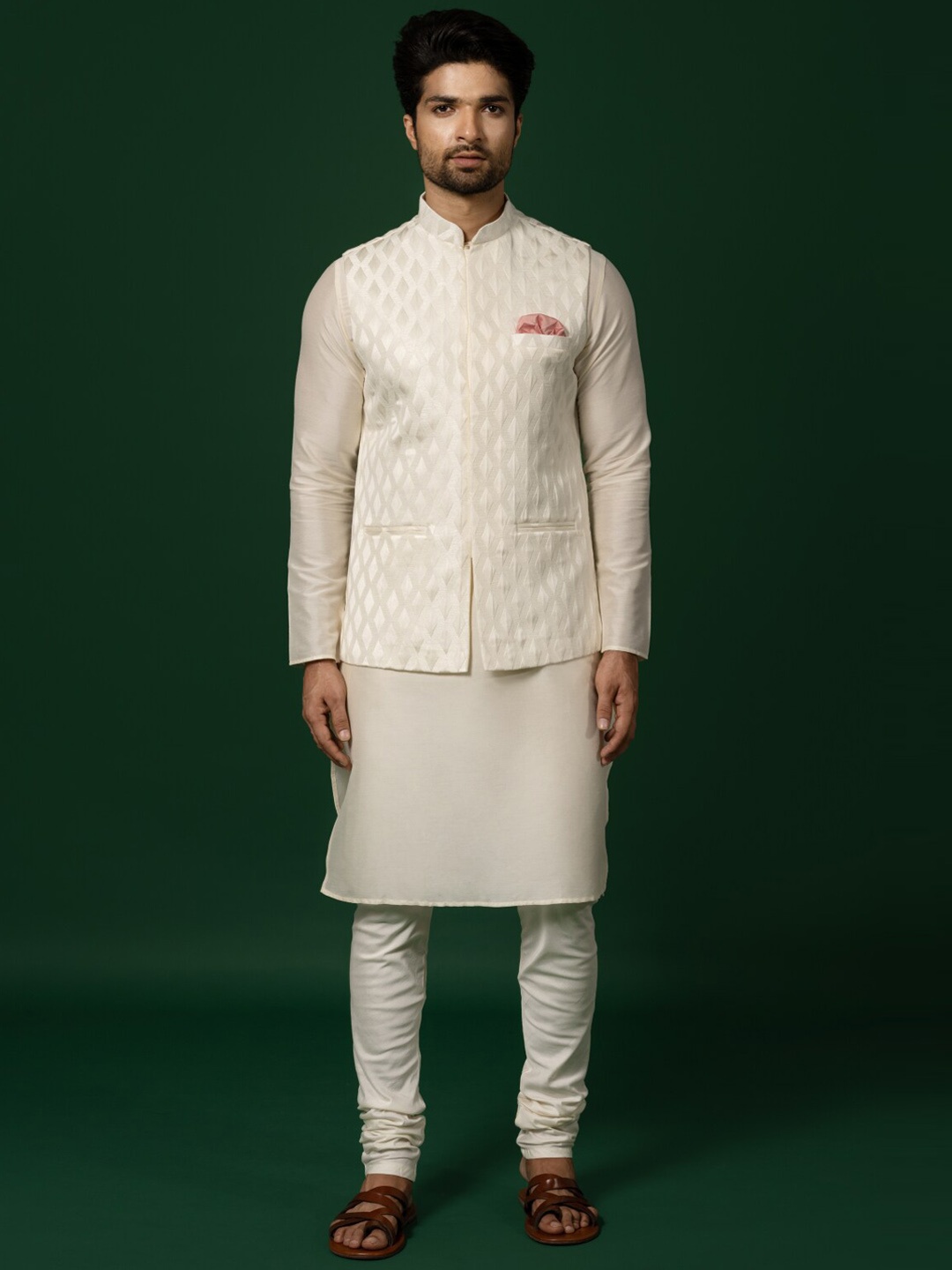 

KISAH Men Textured Regular Fit Geometric Pattern Kurta Jacket Churidar Set, White