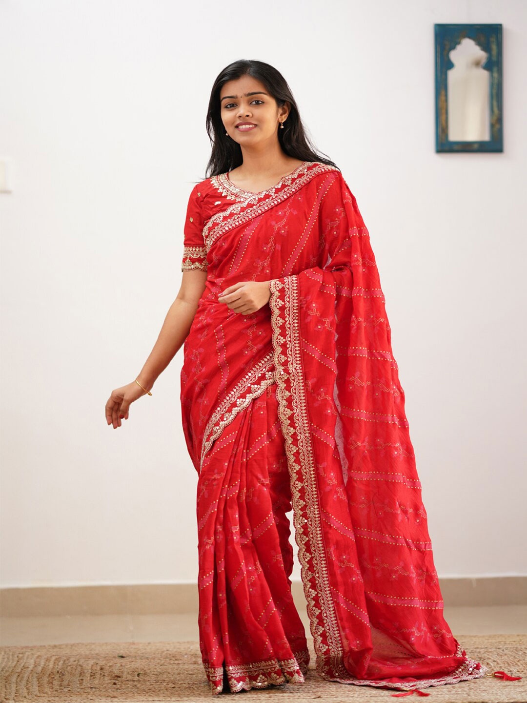 

Mitera Red & Gold-Toned Woven Design Embroidered Silk Blend Saree