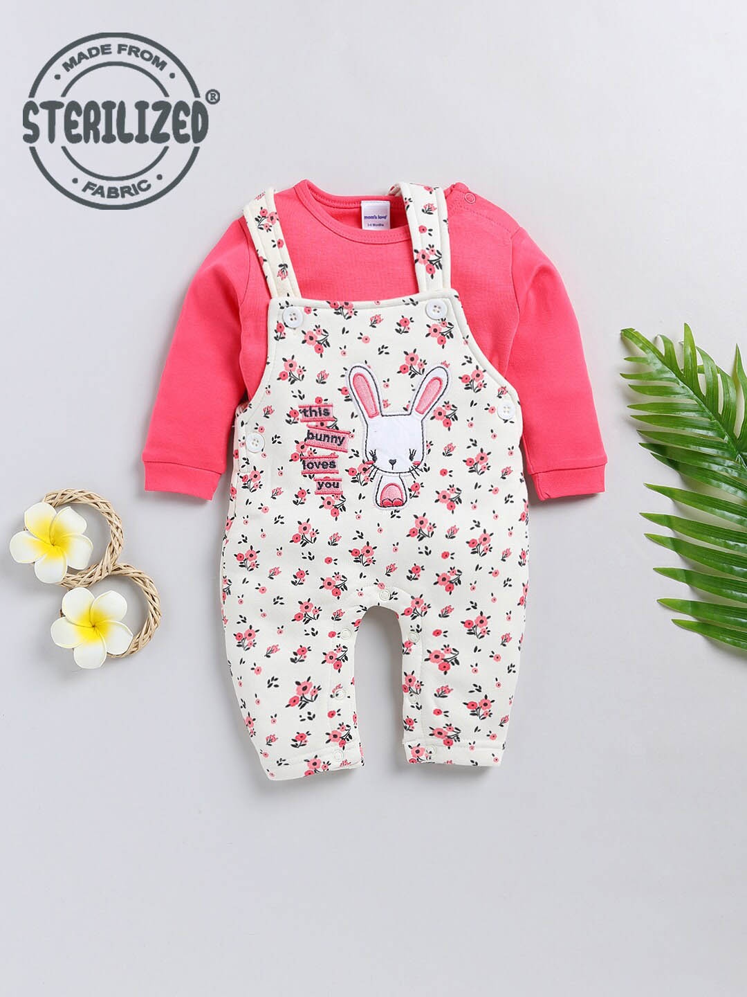 

Moms Love Infant Printed Cotton Dungaree With T-Shirt, Coral