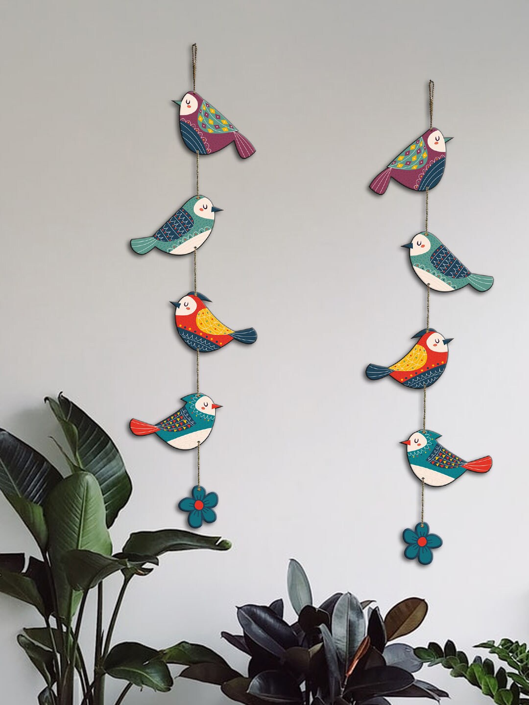 

ArtVibes Blue & Red 2 Pieces Birds Shaped Painted Wooden Wall Hangings