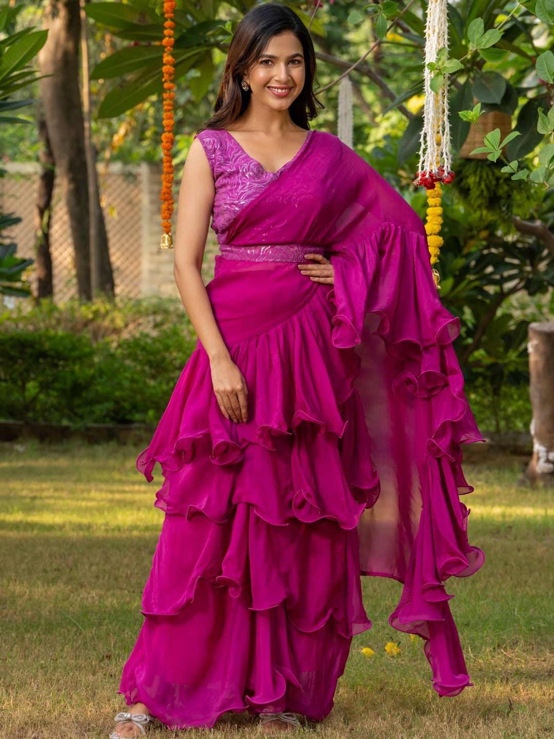 

HOUSE OF JAMOTI Sequinned Pure Georgette Ruffle Saree, Purple