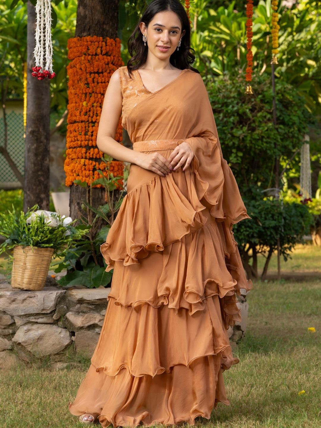 

HOUSE OF JAMOTI Pure Georgette Ruffle Saree, Brown