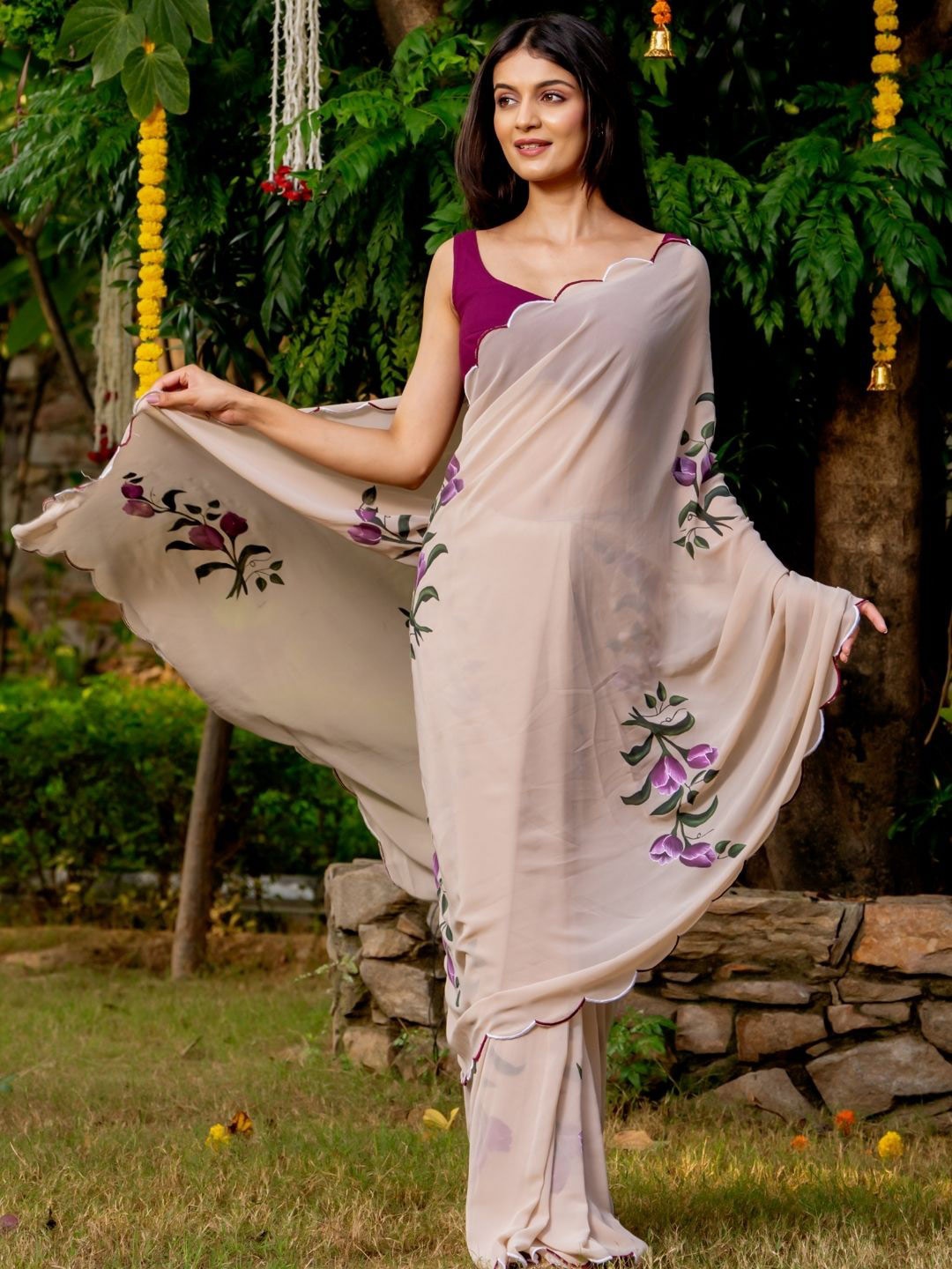 

HOUSE OF JAMOTI Floral Printed Pure Georgette Saree, Nude