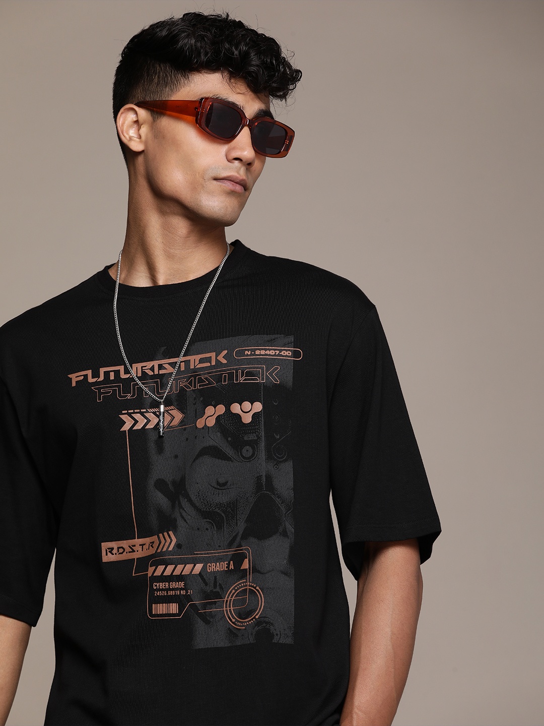 

The Roadster Lifestyle Co. Oversized Fit Printed Drop-Shoulder Sleeves Pure Cotton T-shirt, Black