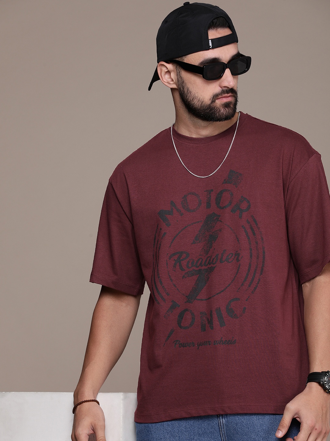 

The Roadster Life Co. Printed Drop-Shoulder Sleeves Pure Cotton Relaxed Fit T-shirt, Maroon