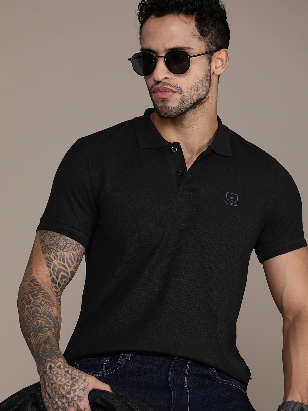 

Roadster Men Polo Collar T-shirt, Black