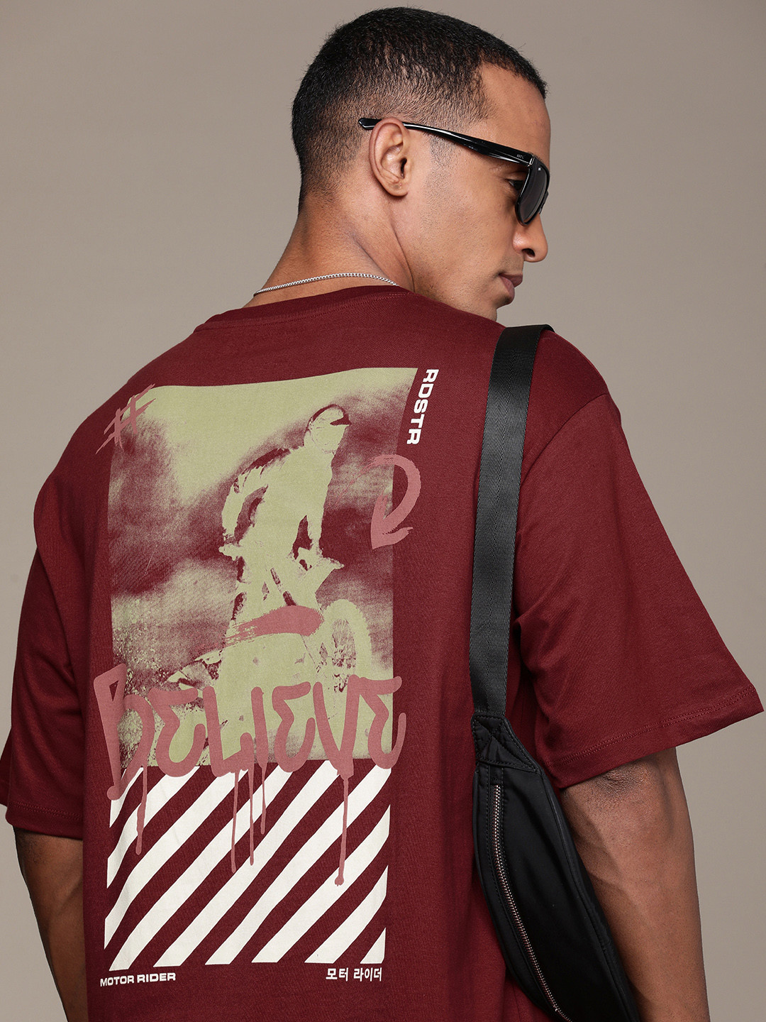 

The Roadster Life Co. Printed Drop-Shoulder Sleeves Pure Cotton T-shirt, Maroon