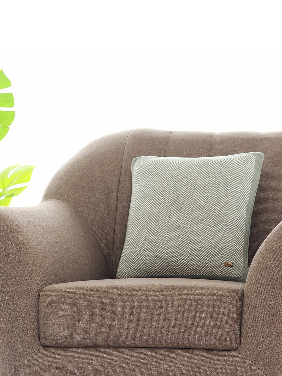 

Pluchi Green & White Geometric Cotton Square Cushion Cover