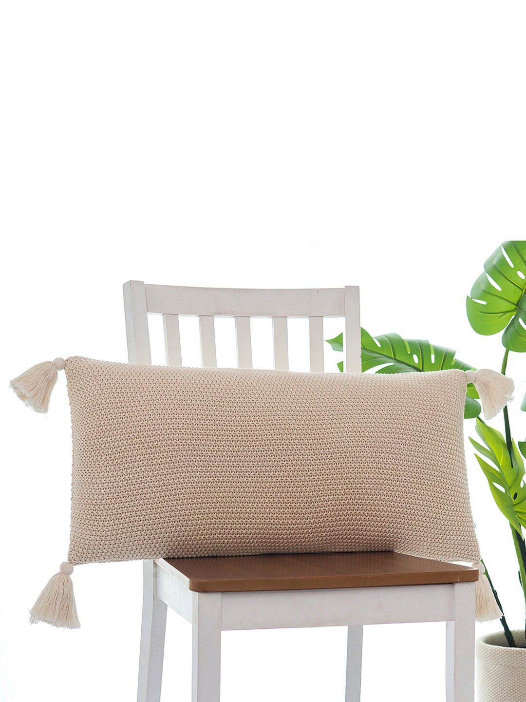 

Pluchi White Cotton Rectangle Cushion Covers