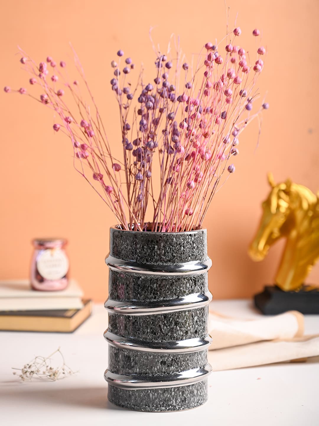 

MARKET99 Grey Ribbed Ceramic Vase