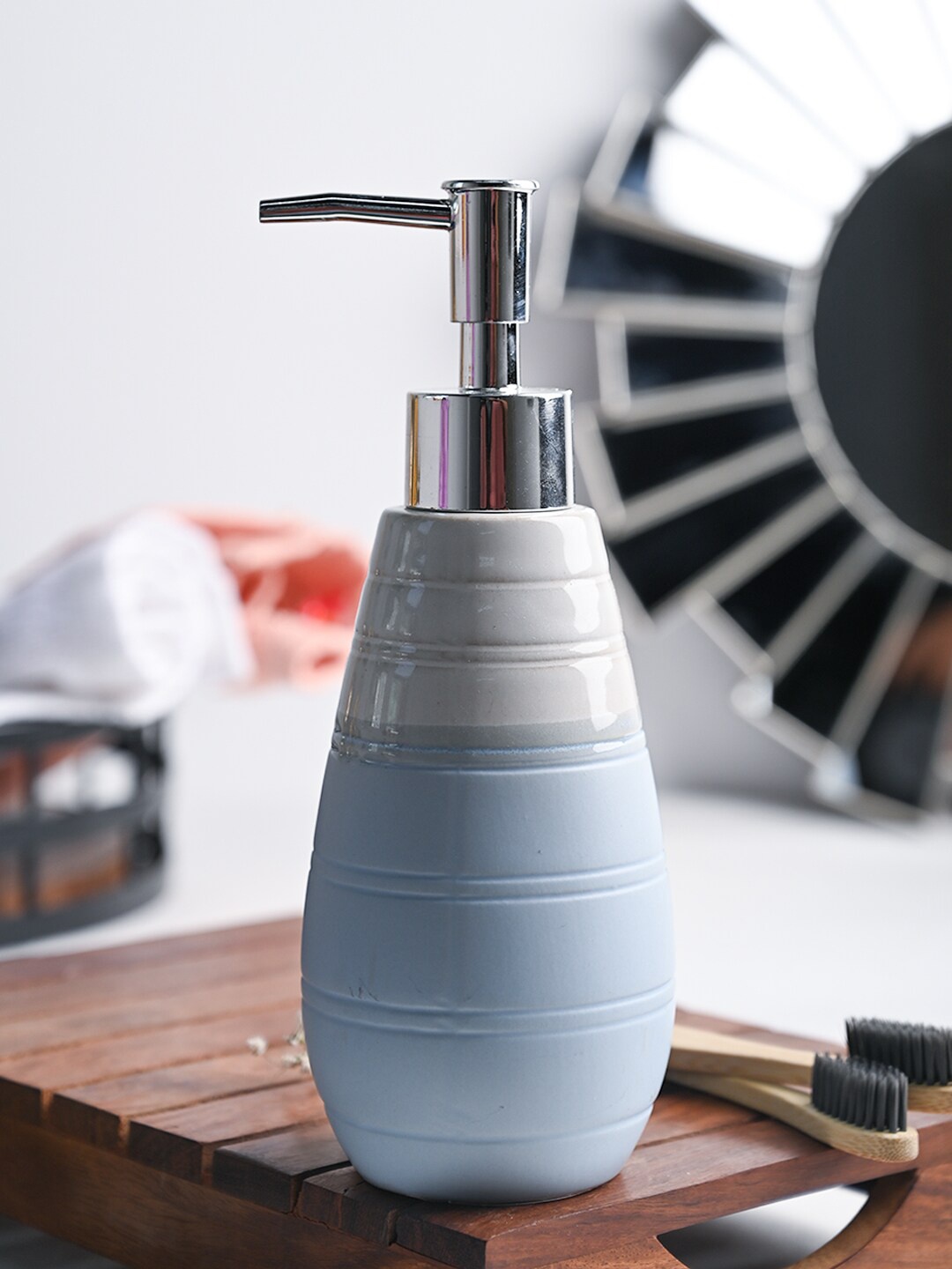 

MARKET99 Blue & White Colorblocked Ceramic Soap Dispenser 320 ml