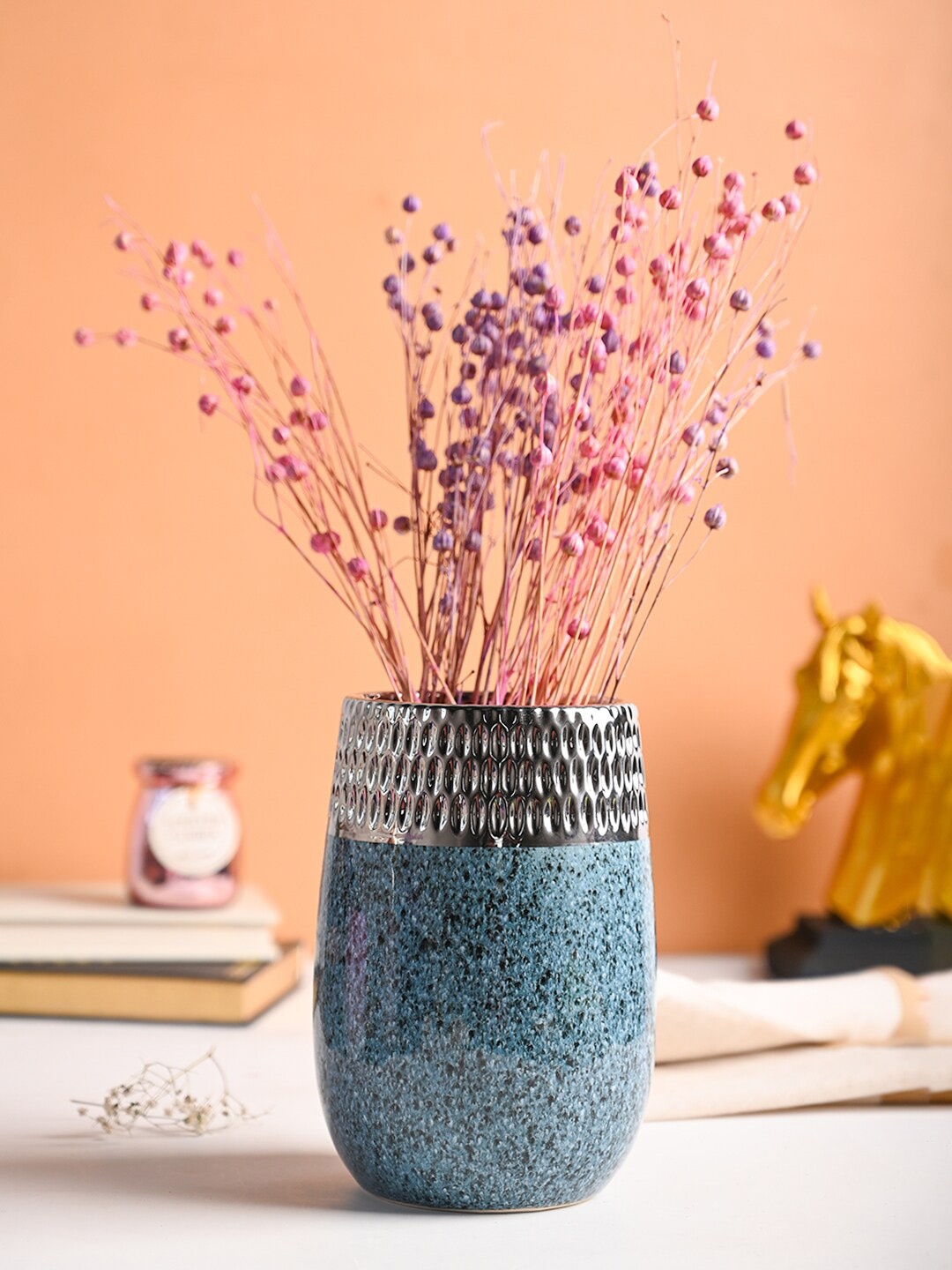

MARKET99 Blue & Silver-Toned Textured Cylindrical Shaped Ceramic Flower Vase