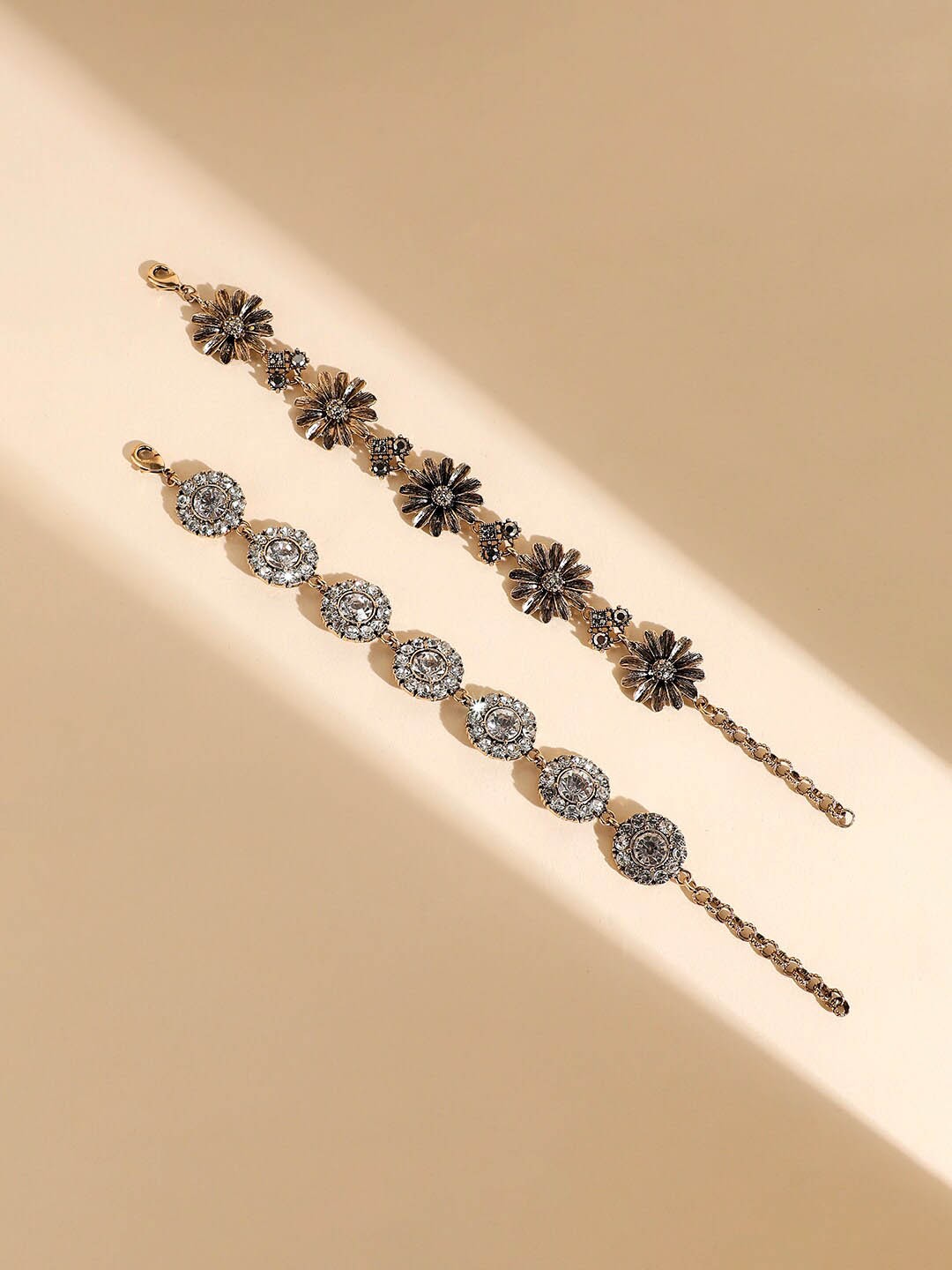 

SOHI Set Of 2 Gold-Plated Link Bracelet