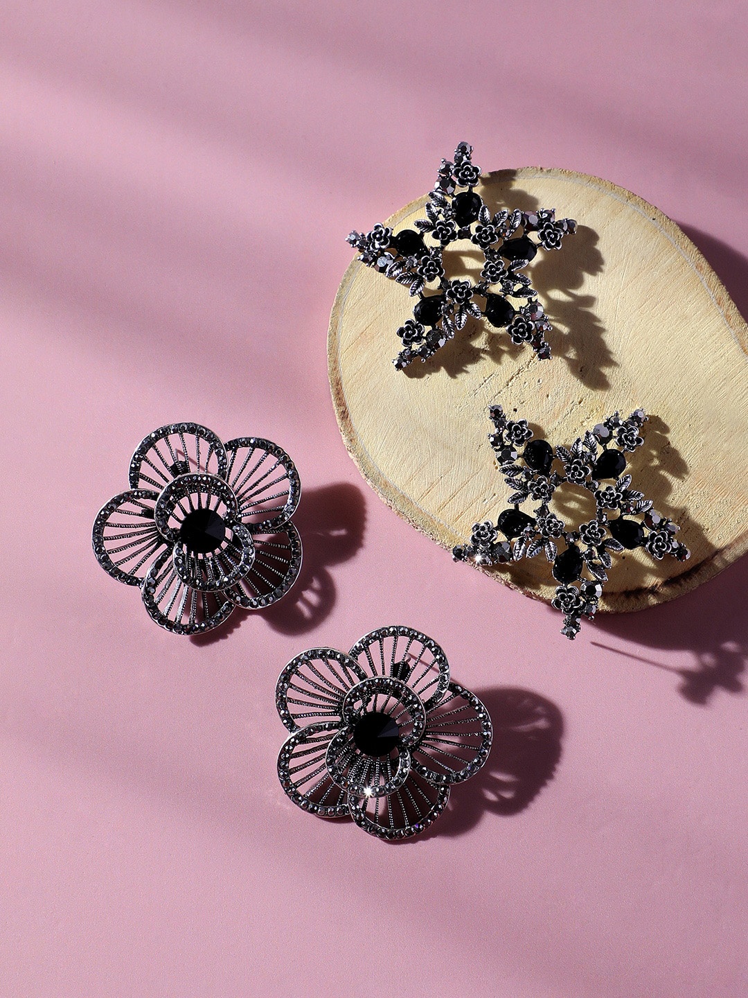 

SOHI Set Of 2 Silver-Plated Contemporary Stud Earrings