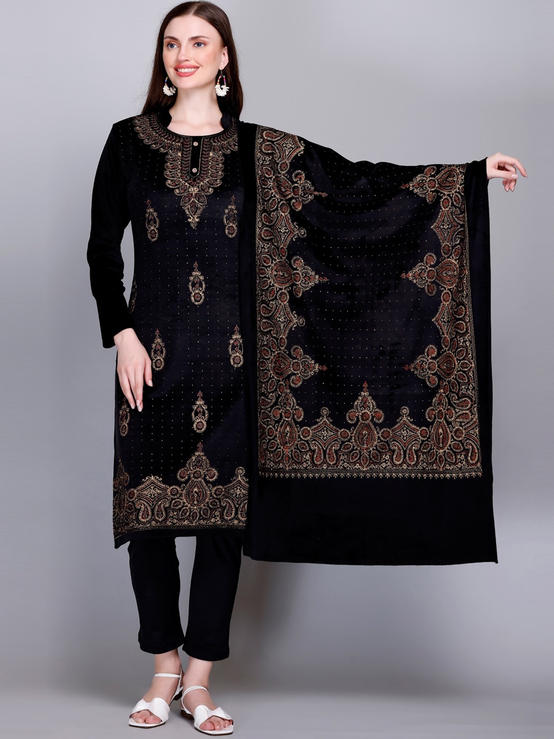 

VELVTINE Ethnic Motifs Embroidered Pure Wool Kurta With Trousers & Dupatta, Black