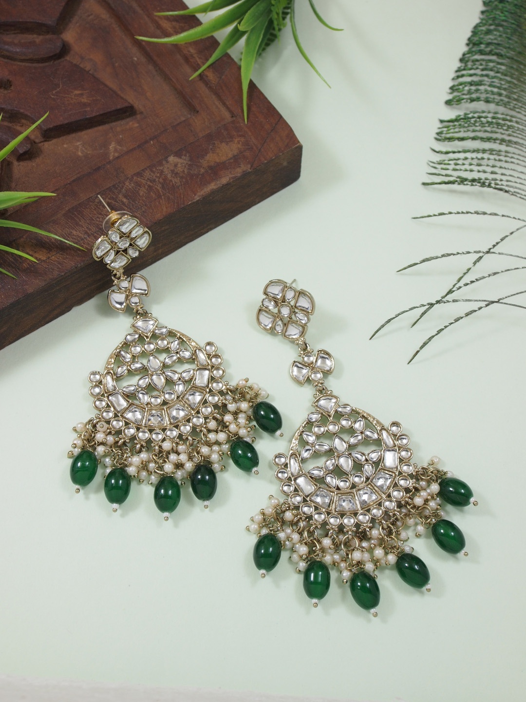 

I Jewels Gold-Plated Kundan Studded Contemporary Chandbali