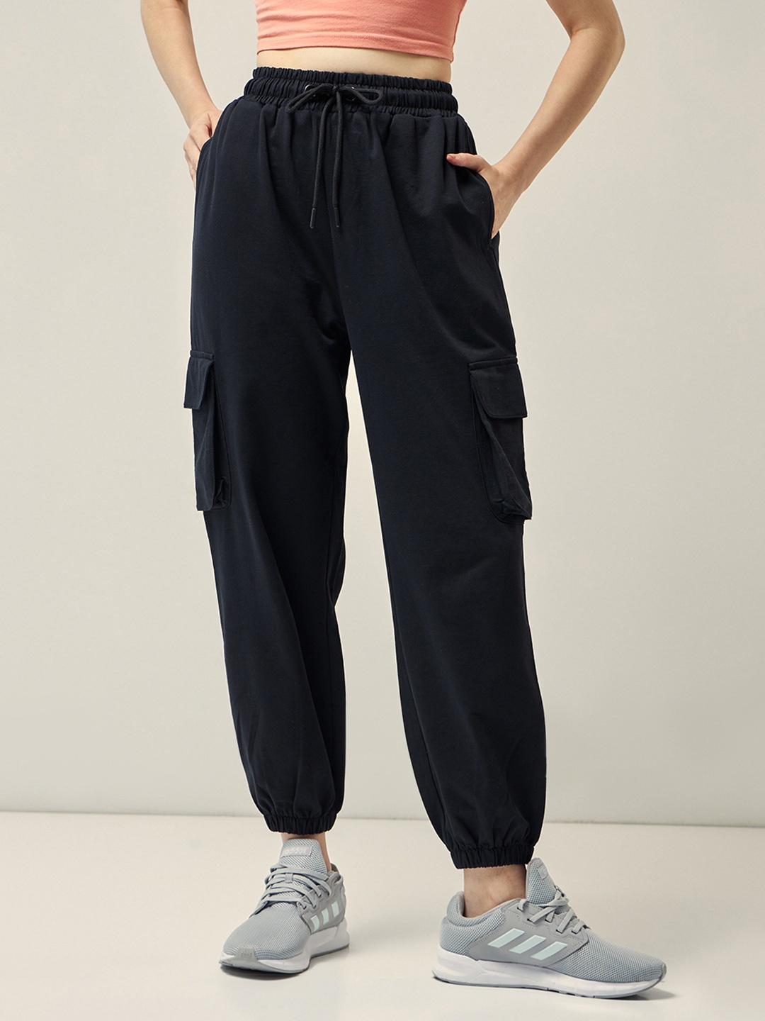 

Bewakoof Air 1.0 Women Oversized Cargo Joggers, Black