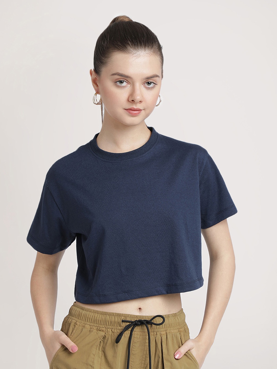 

Bene Kleed Round Neck Short Sleeves Crop T-shirt, Navy blue