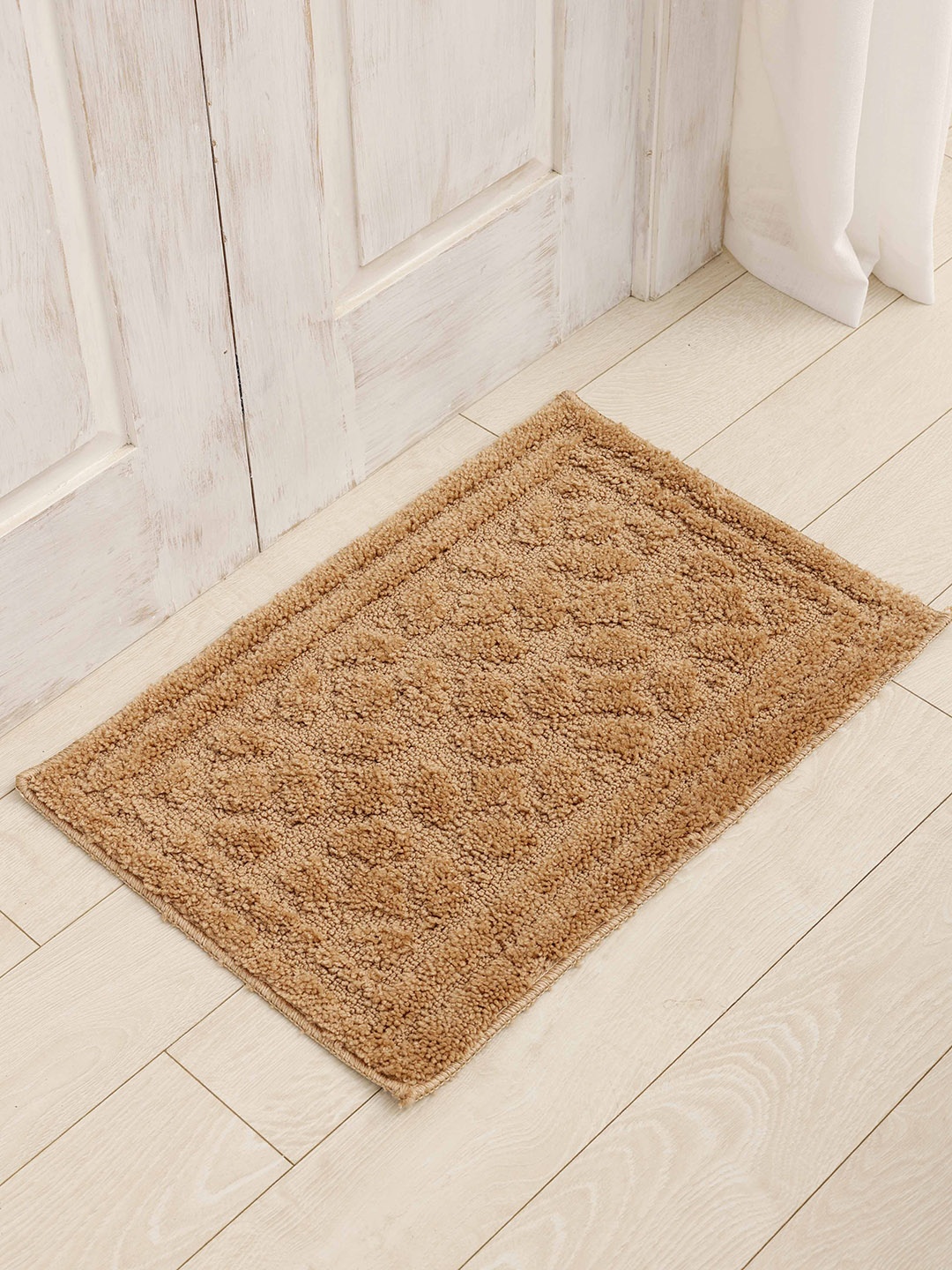 

Ariana Metallic-color 1600 GSM Microfiber Anti-Skid Bath Rug, Gold