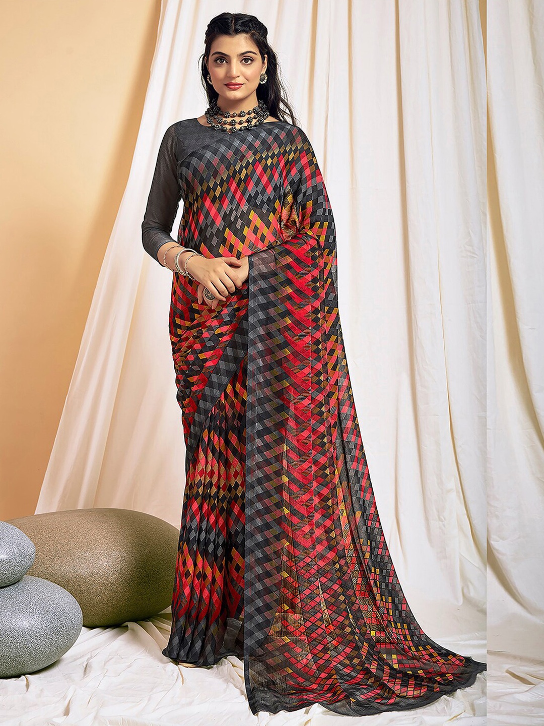 

Kasak Abstract Printed Pure Chiffon Saree, Grey