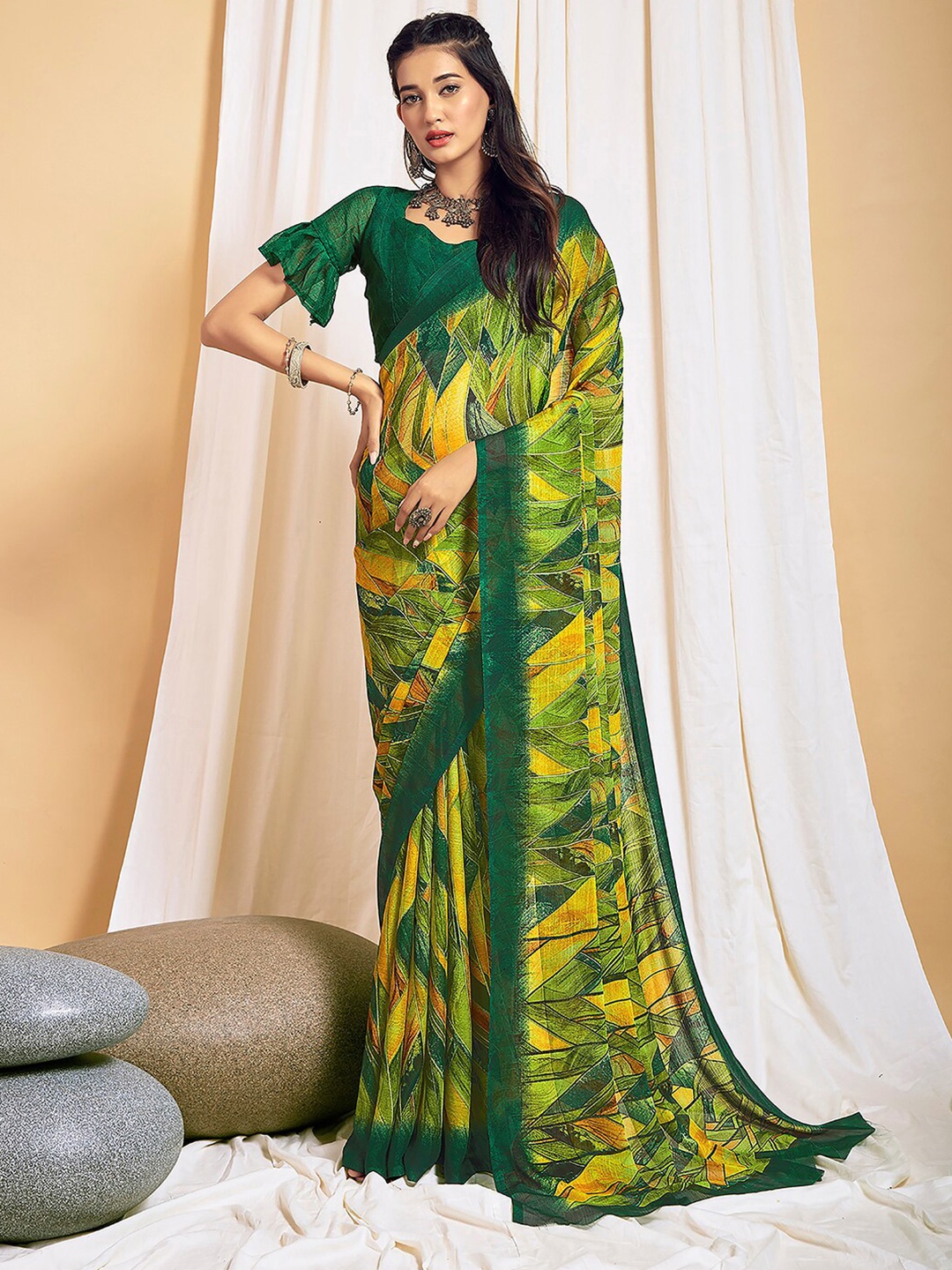 

Kasak Abstract Printed Pure Chiffon Saree, Green
