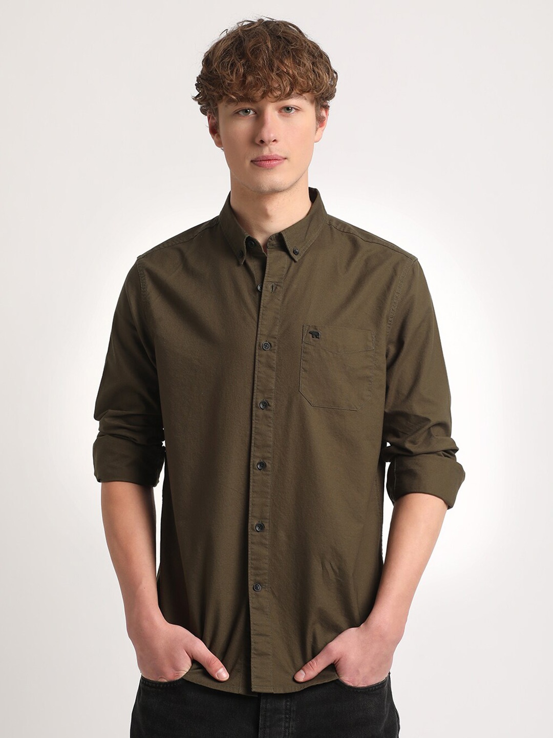 

THE BEAR HOUSE Slim Fit Button-Down Collar Long Sleeves Cotton Casual Shirt, Green