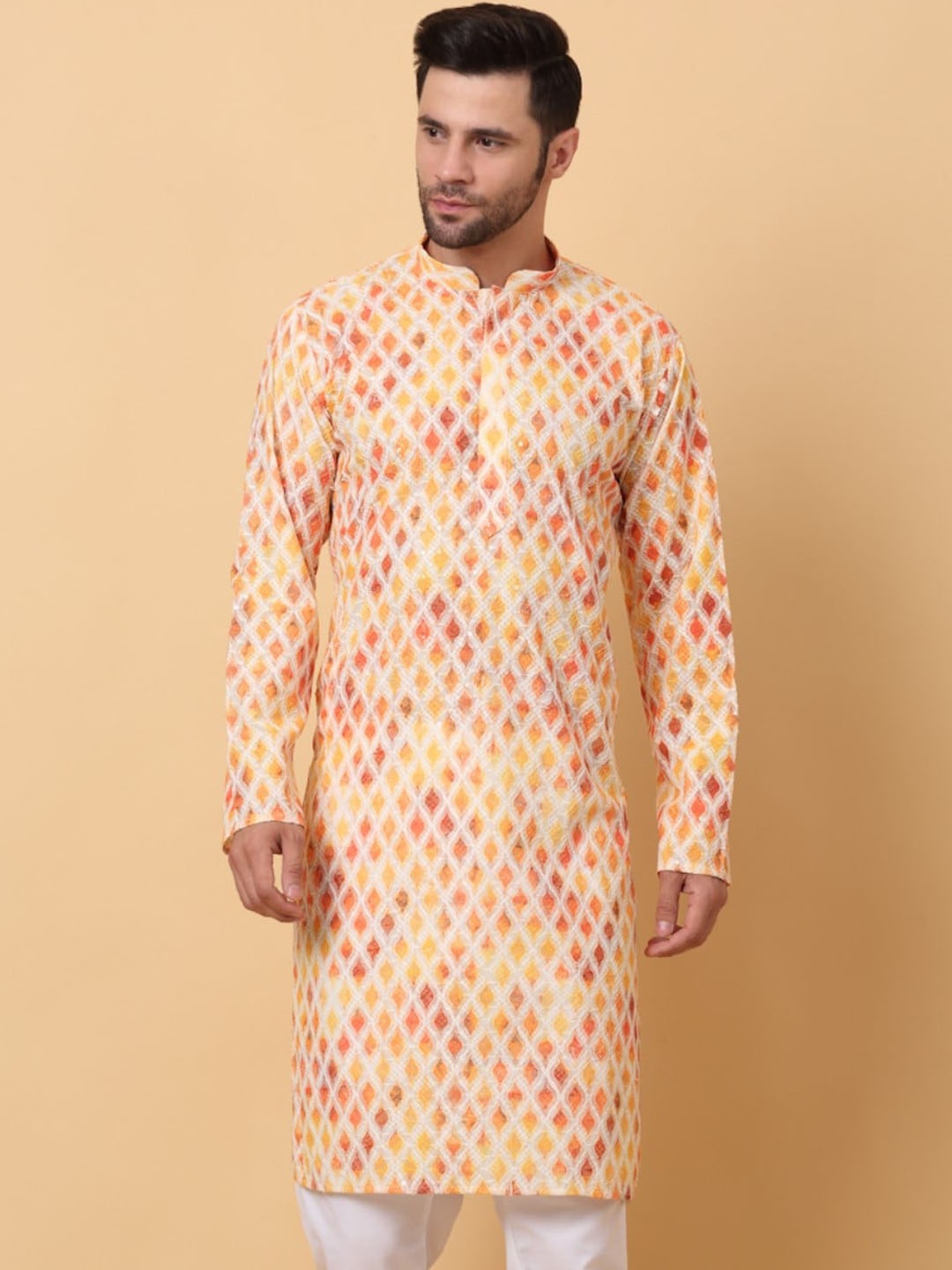 

KRAFT INDIA Geometric Embroidered Mandarin Collar Kurta, White